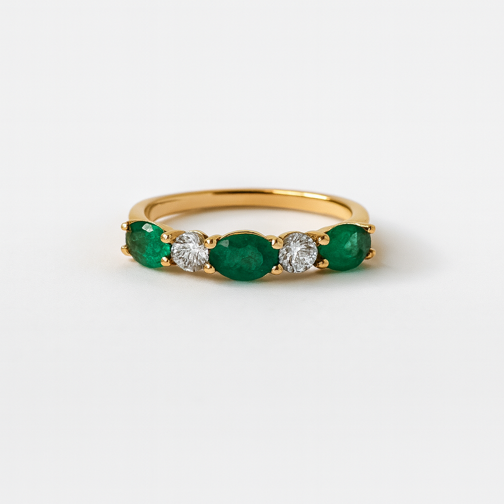 Emerald & Diamond Ring in 14K Yellow Gold