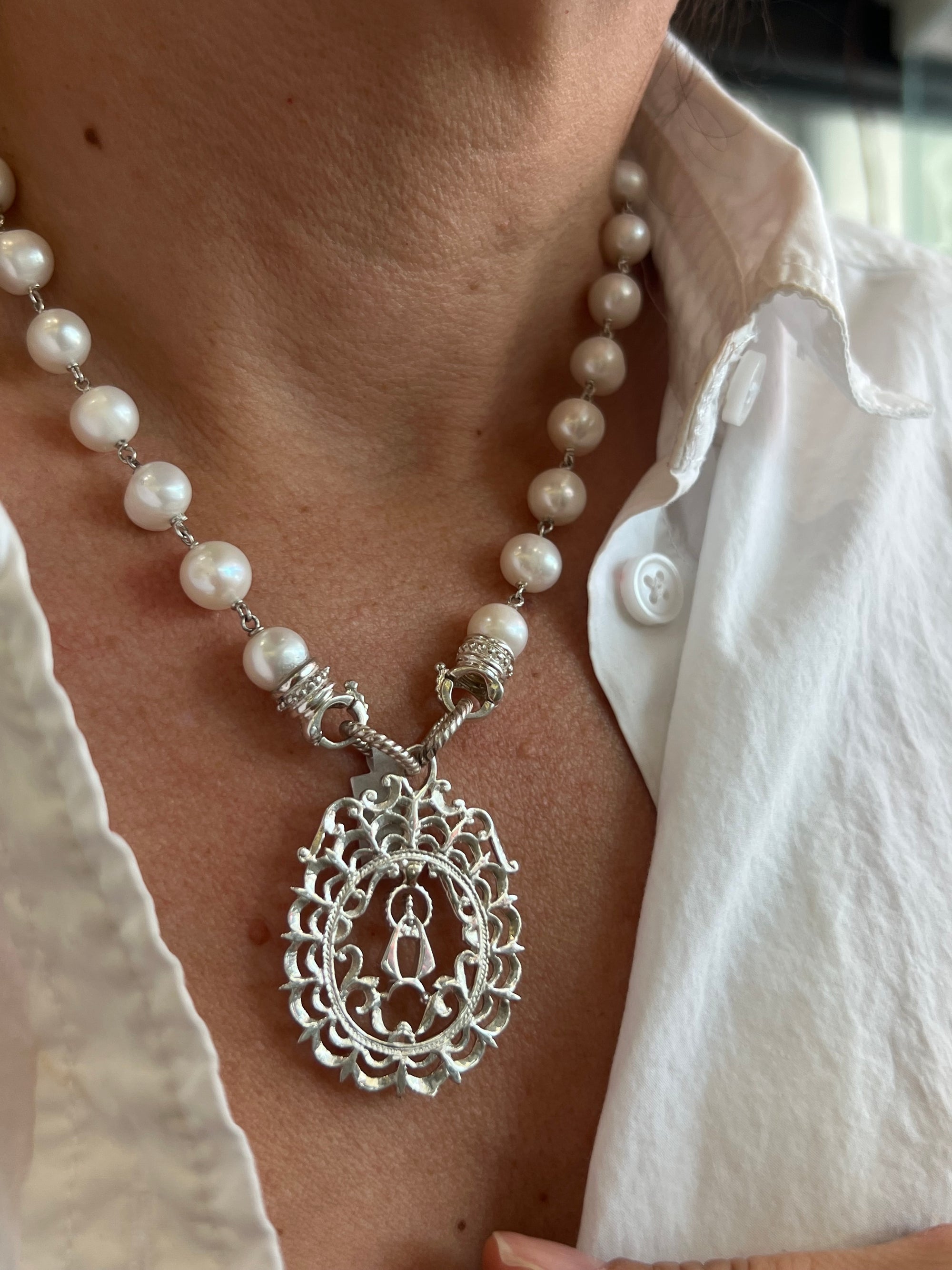 Perlita Perlita Pearl Necklace with Connections