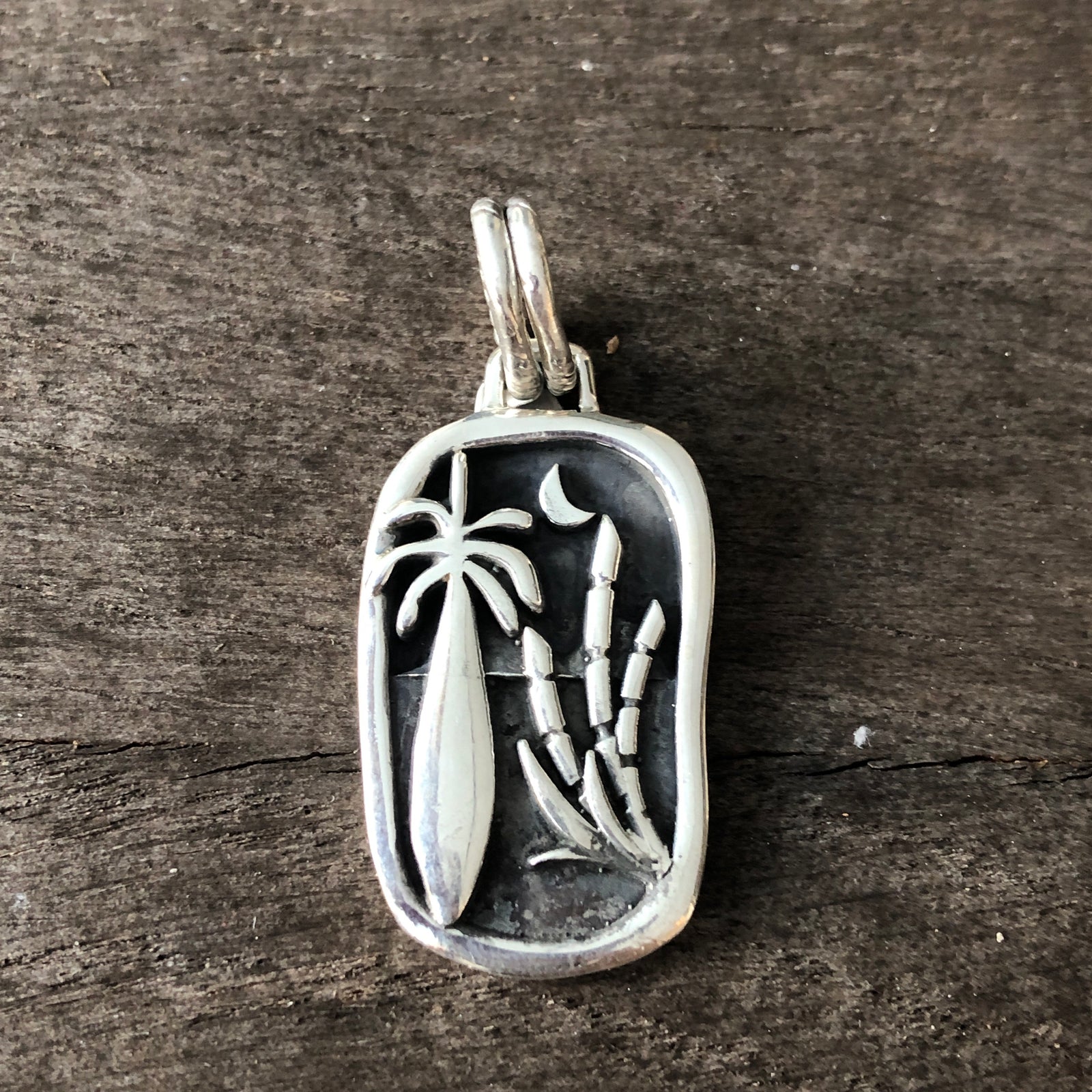 Havana Nights Pendant