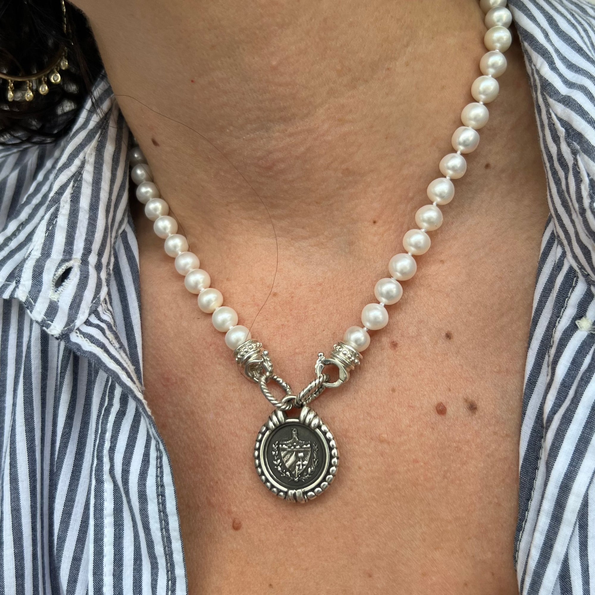 Cable Cuban Crest Pendant Small