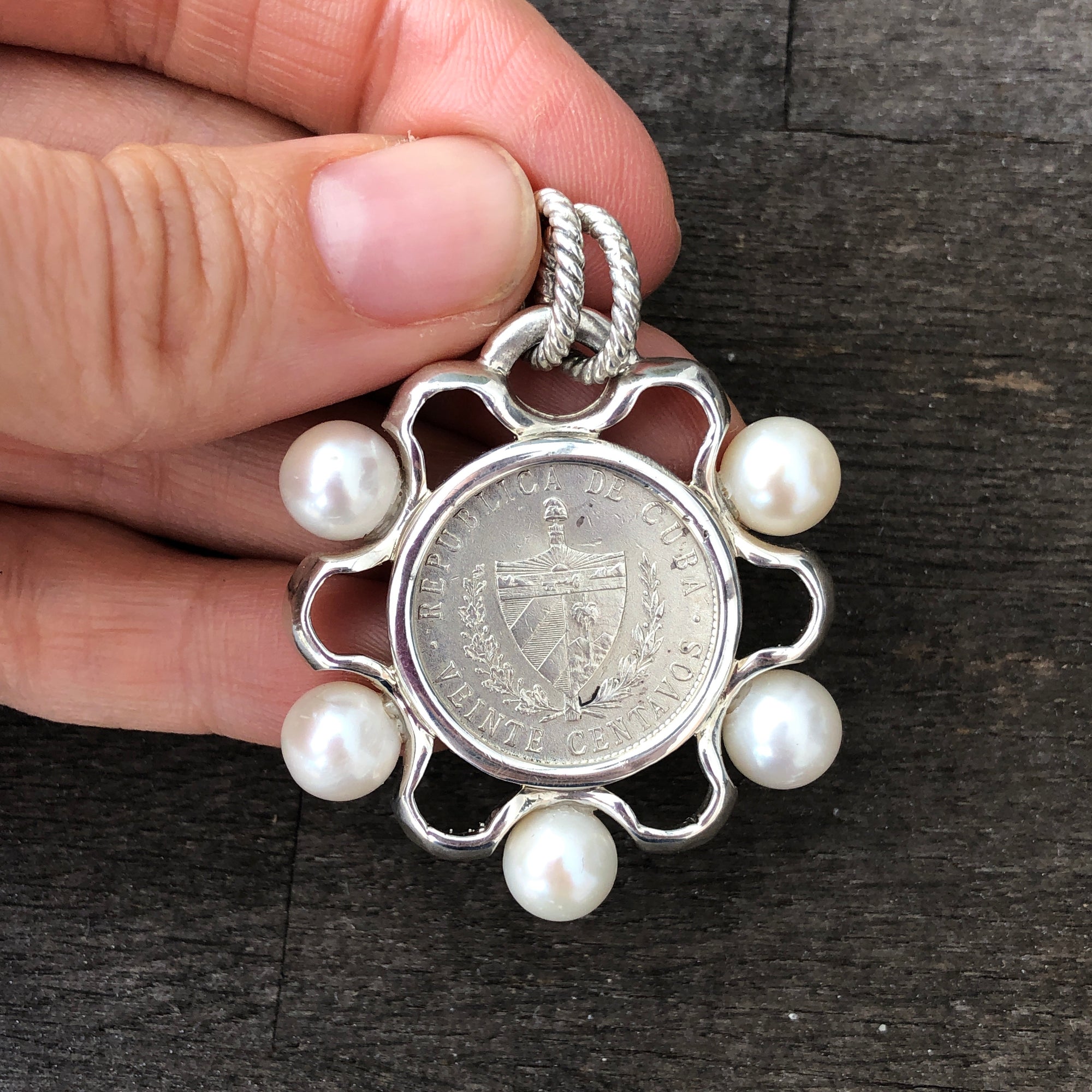 Ribbons Cuban Crest Pendant