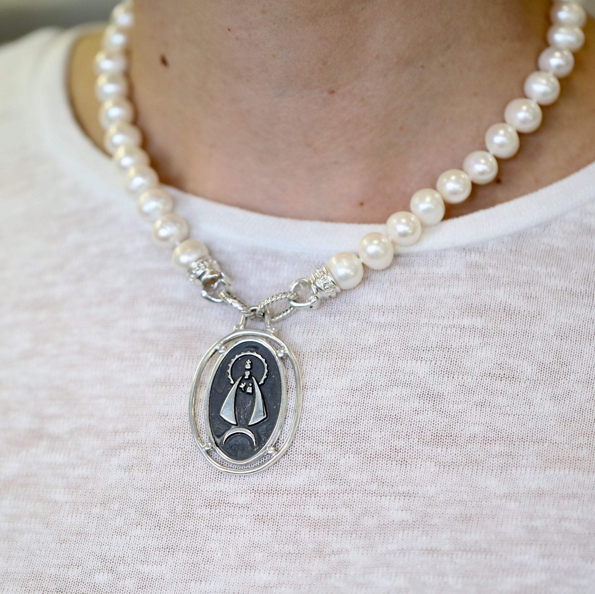 Oval Caridad del Cobre Pendant