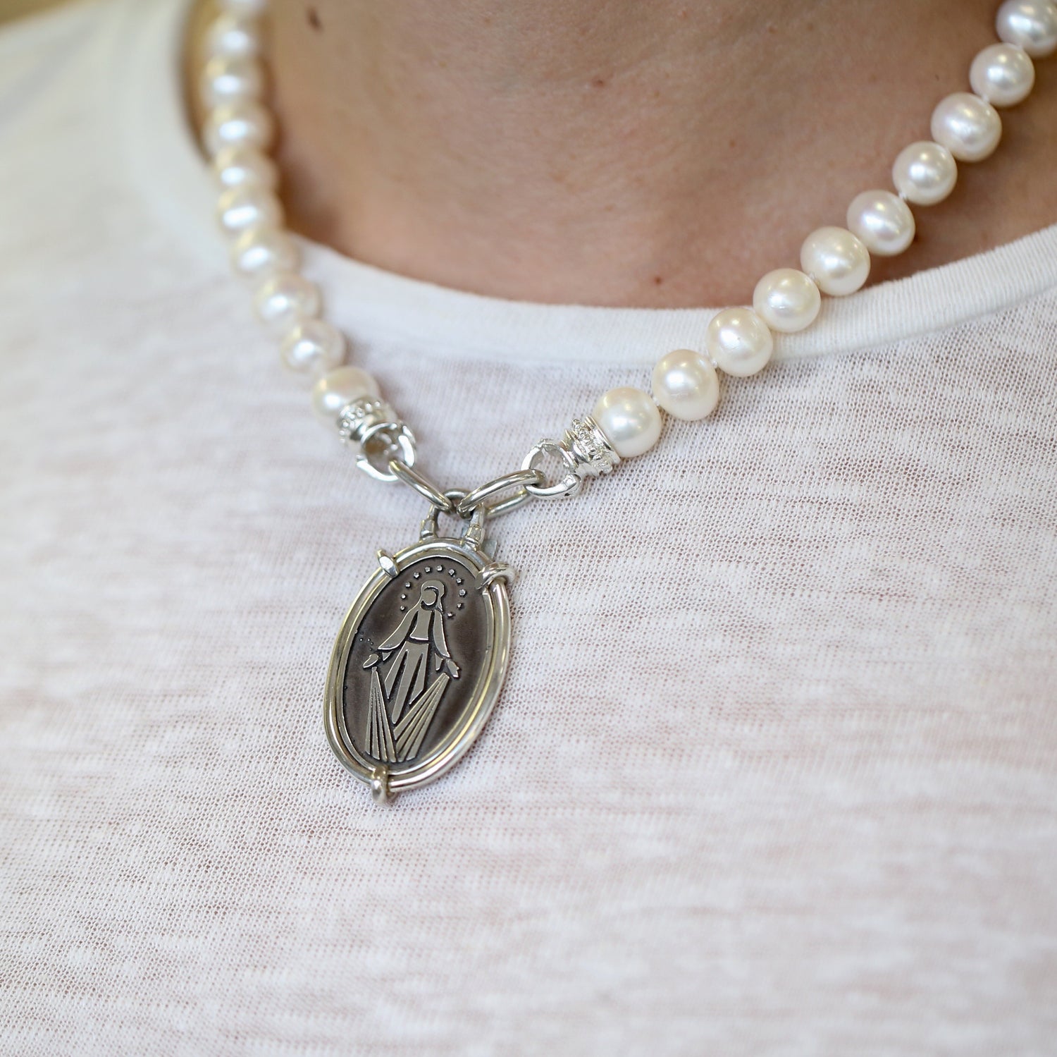Oval Miraculous Virgen Medal Pendant