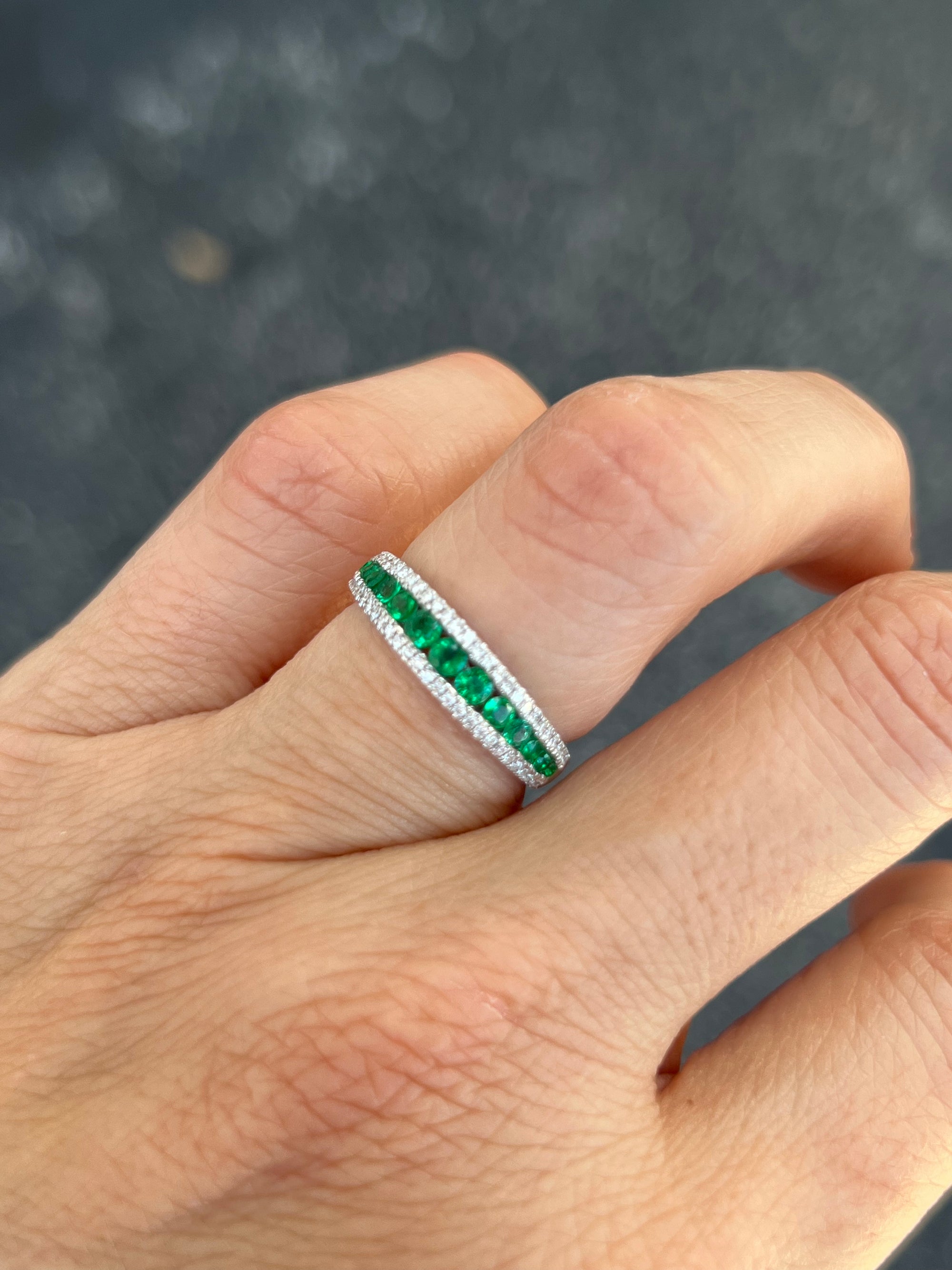 Thin top emerald band