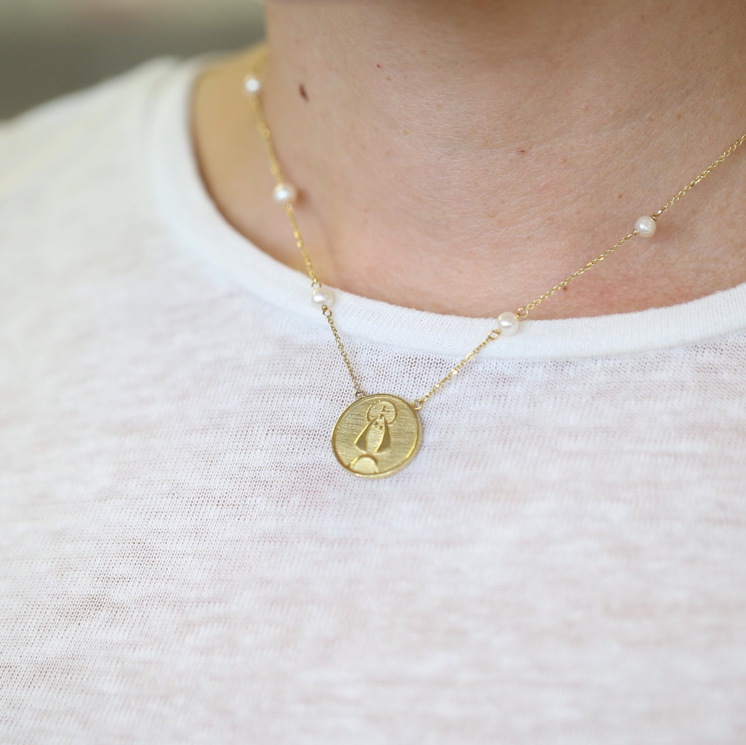 Caridad del Cobre Medal Necklace in Yellow Gold